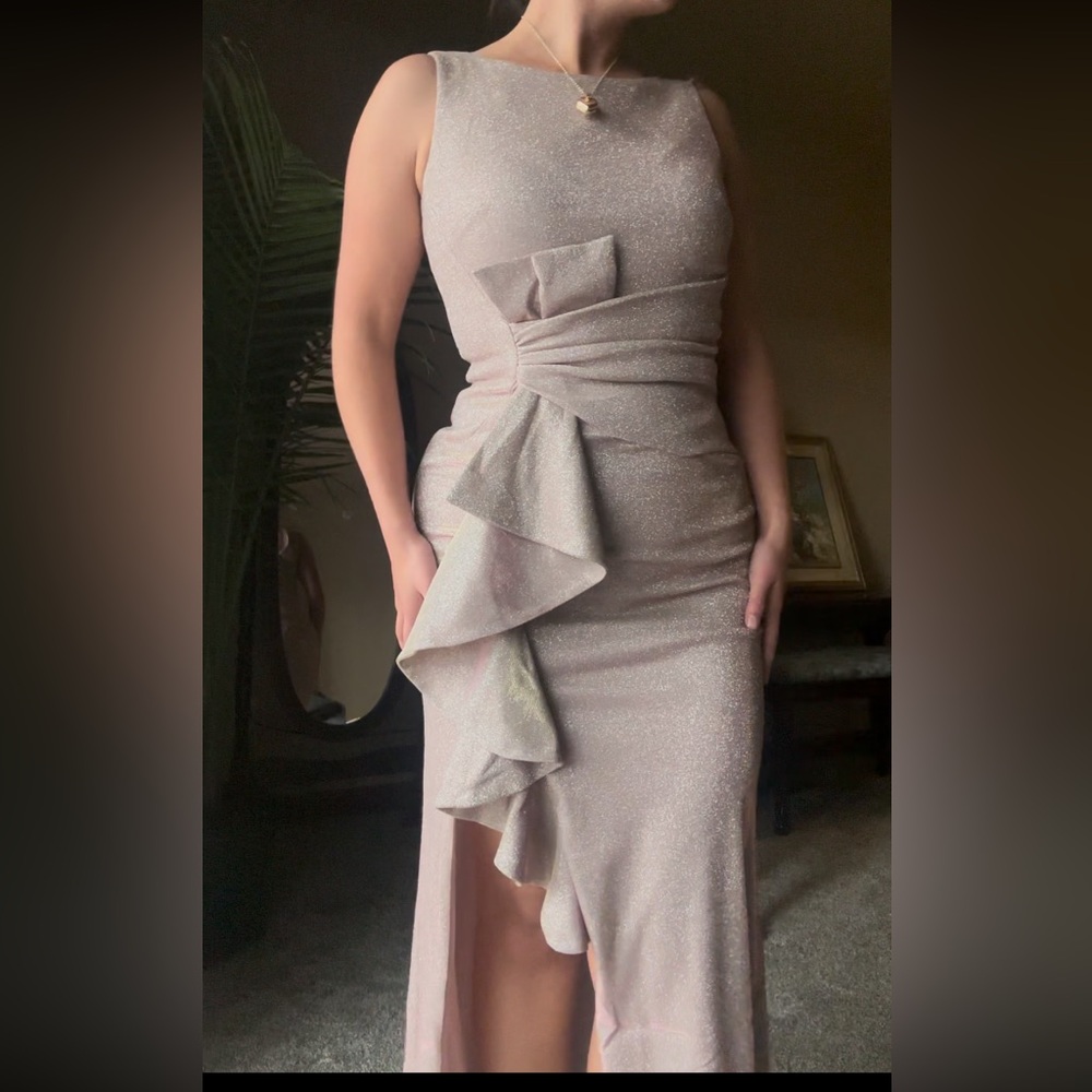 Betsy & Adam Shimmer Dress in Cream - Picture 4 of 7